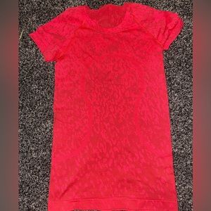 Lululemon Swiftly Tech Shirt Size 4